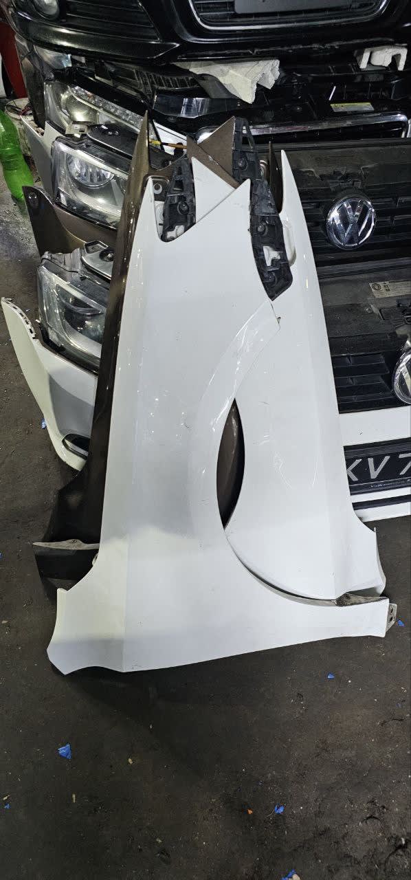 Nose cut + Hood Volkswagen Jetta