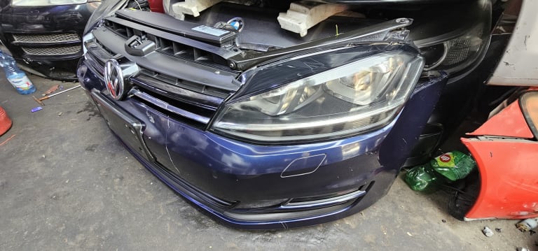 Nose cut Volkswagen Golf used in Sharjah — photo 4