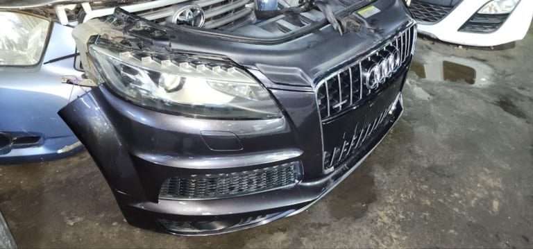 Nose cut Audi Q7 used in Sharjah — photo 2