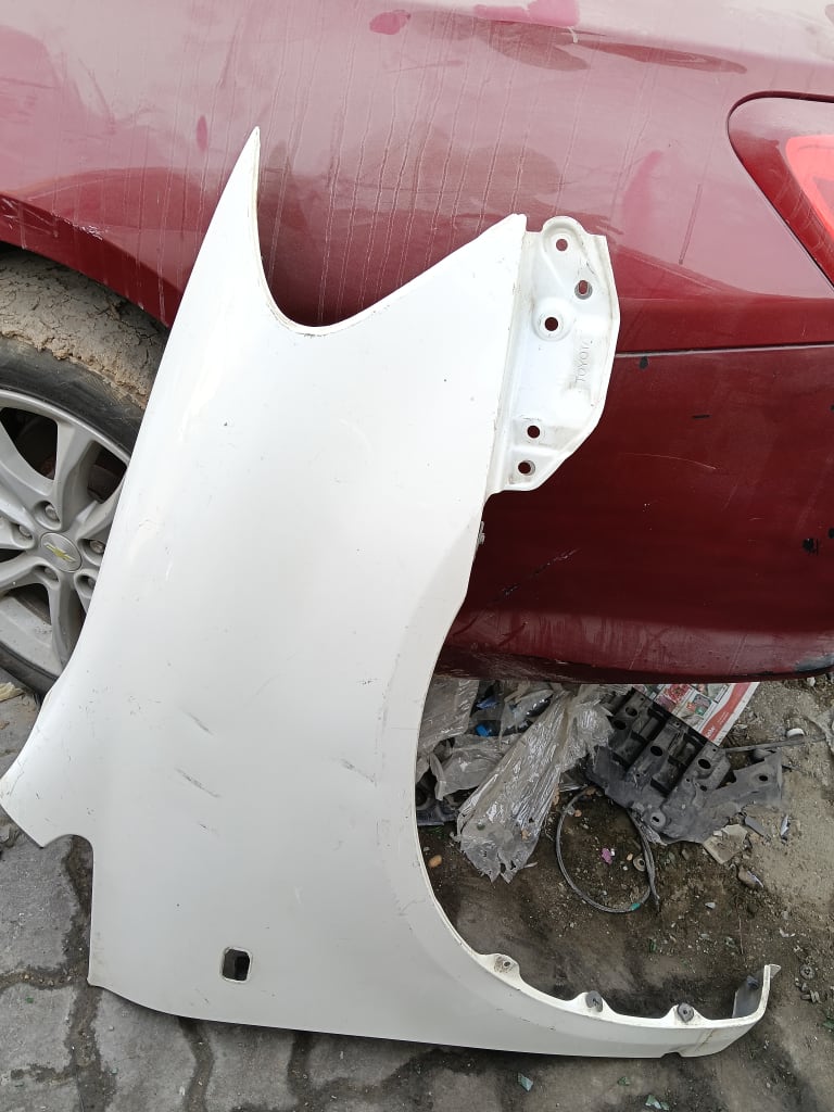 Toyota Ipsum Крылья 2шт