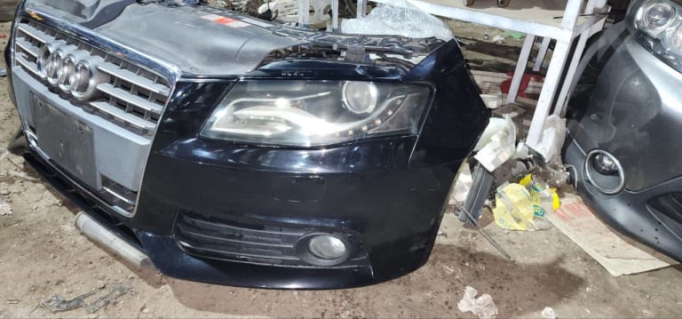 Nose cut + Tail lights + Mirror Audi A4 used in Sharjah — photo 2