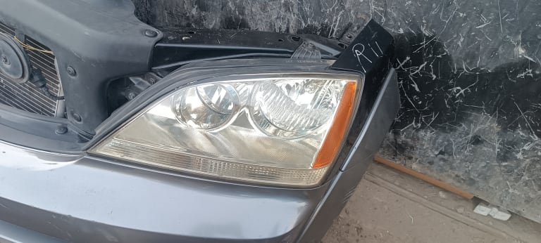 Nose cut Kia Sorento