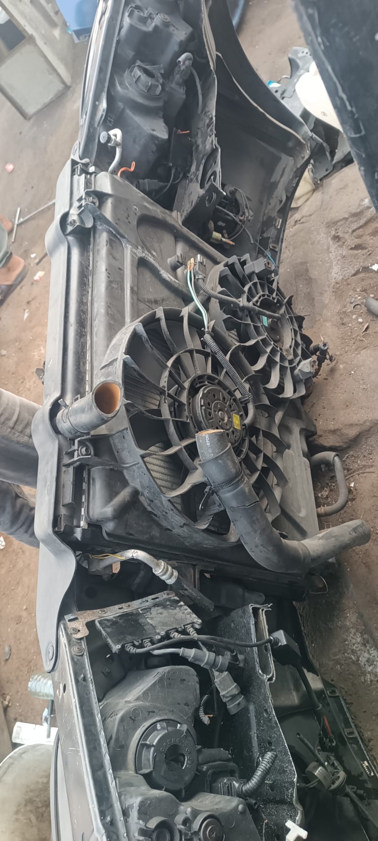 Nose cut Kia Sorento used in Sharjah — photo 7