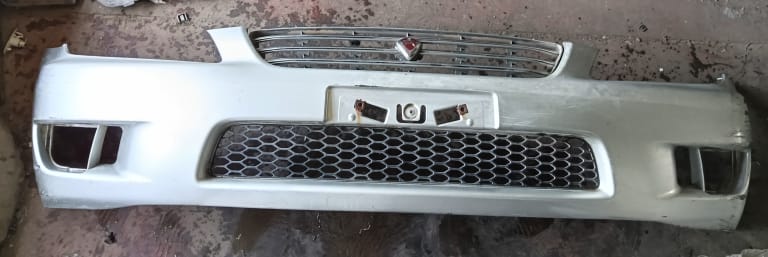 Toyota Altezza Бампер передний, решетка 
