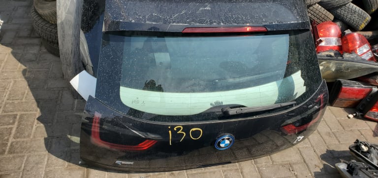Nose cut + Hood + Fender BMW i3 used in Sharjah — photo 2