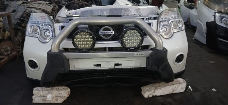 Nose cut Nissan X-Trail