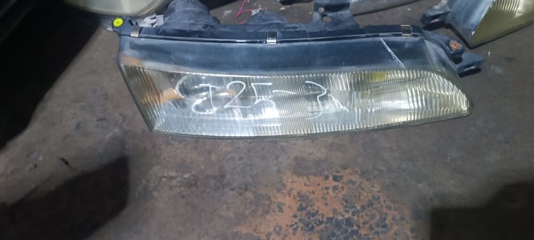 Headlights Toyota Corolla Ceres used in Sharjah — photo 2