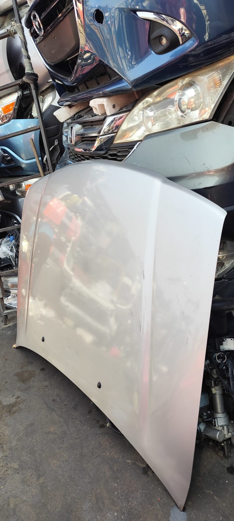 Hood Nissan Sunny
