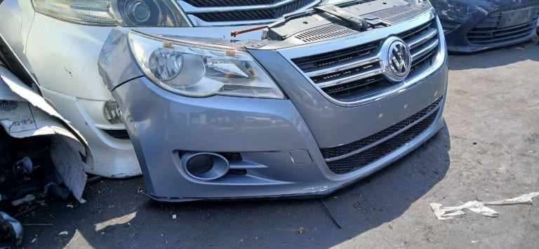 Nose cut Volkswagen Tiguan used in Sharjah — photo 2