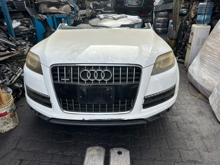 Audi Q7 Ноускат, капот, крылья