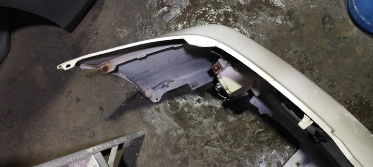 Bumper Toyota Premio used in Sharjah — photo 7