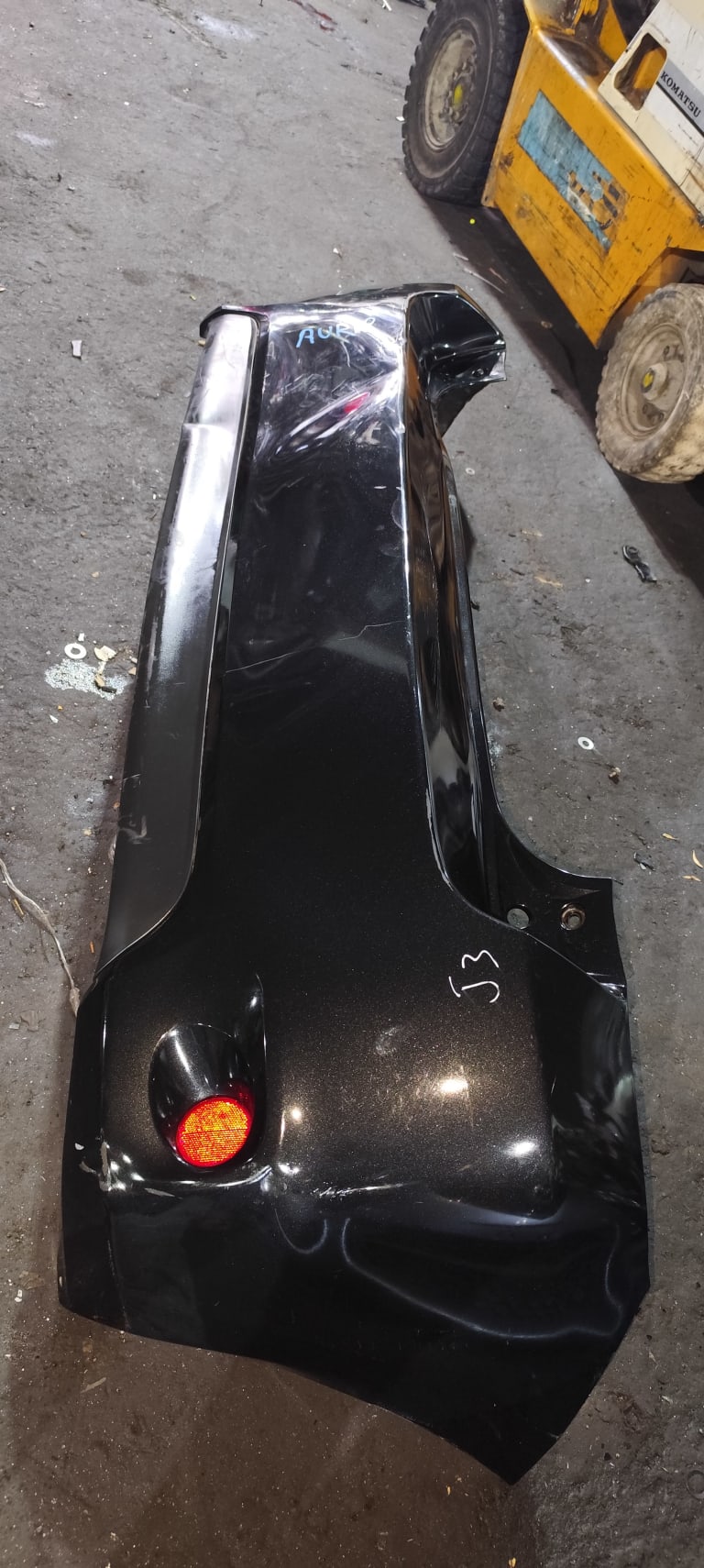 Bumper Toyota Auris used in Sharjah — photo 6