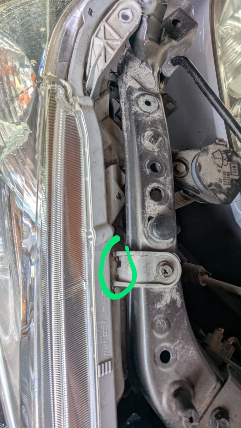 Nose cut Toyota Highlander used in Sharjah — photo 2
