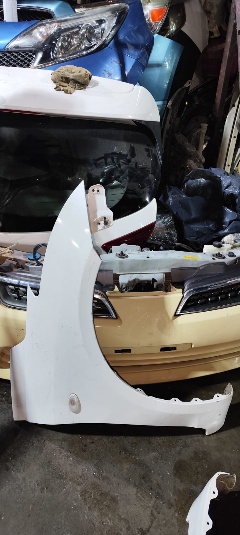 Suzuki Swift Крылья 2шт
