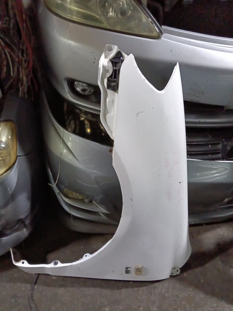 Fender Toyota Corolla used in Sharjah — photo 2