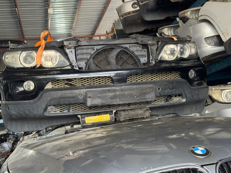 Nose cut BMW used in Sharjah — photo 4