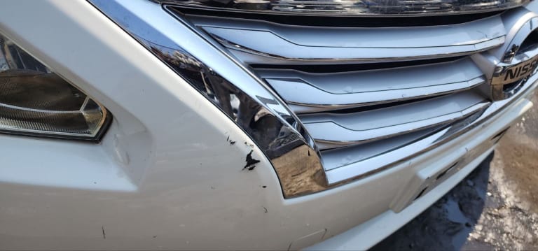 Nose cut Nissan Altima