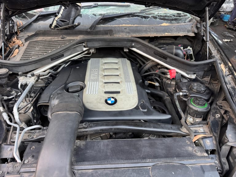 Engine + AT BMW 306D3 used in Sharjah — photo 2