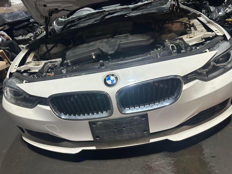BMW F30 ДВС АКПП 4wd N20B20B Japan