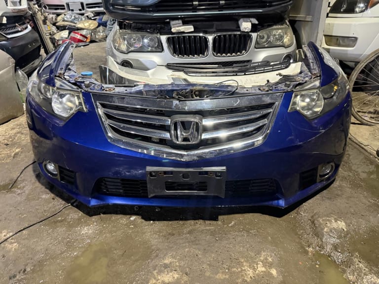 Nose cut Honda Accord used in Sharjah — photo 4