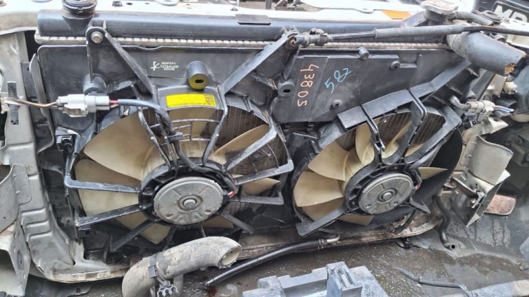 Nose cut Toyota Highlander used in Sharjah — photo 2