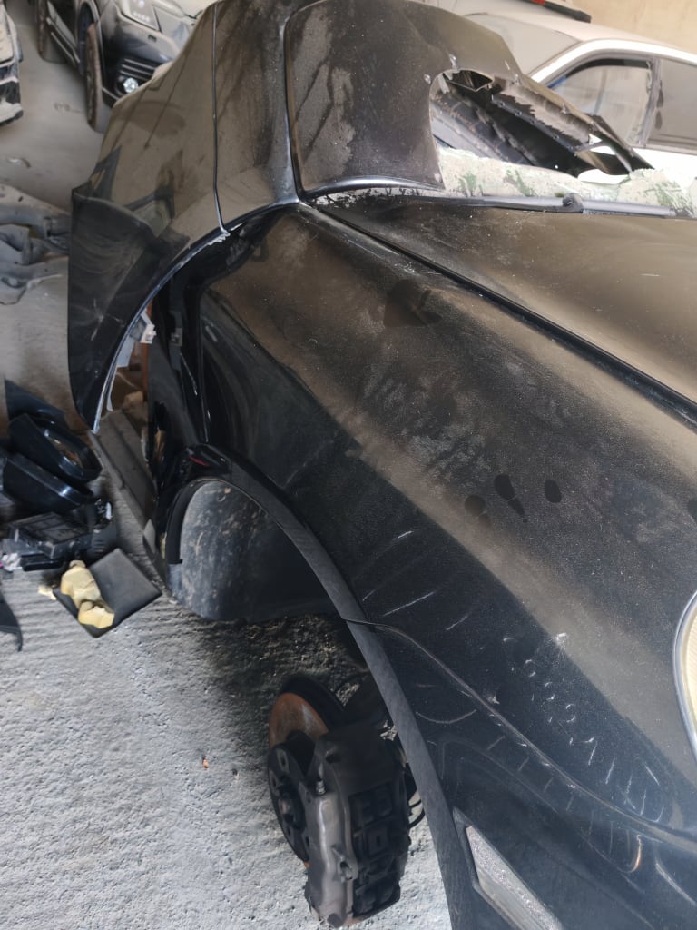 Nose cut + Hood + Fender Porsche Cayenne used in Sharjah — photo 2