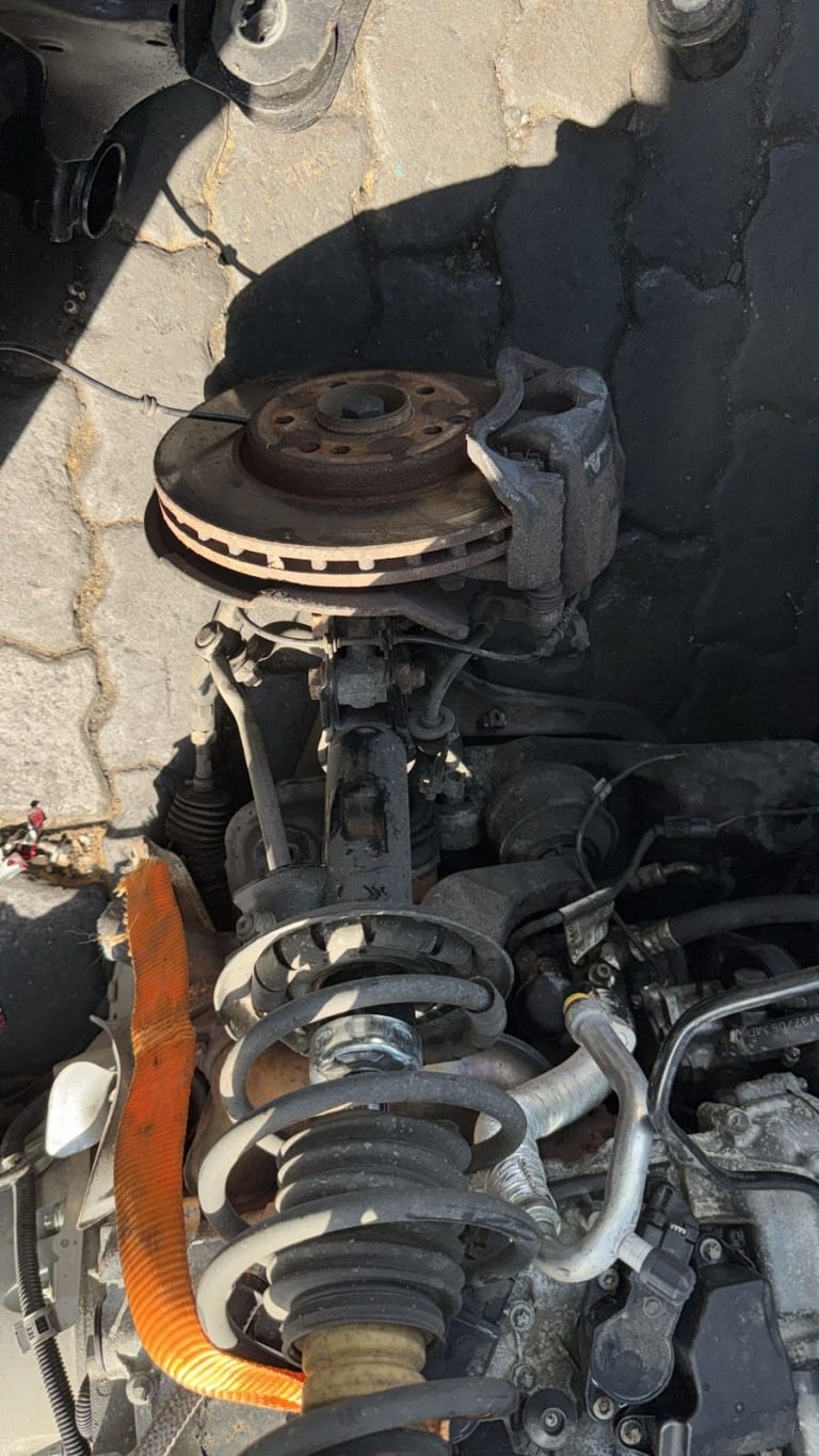 Suspension Mercedes-Benz W203 used in Sharjah — photo 2
