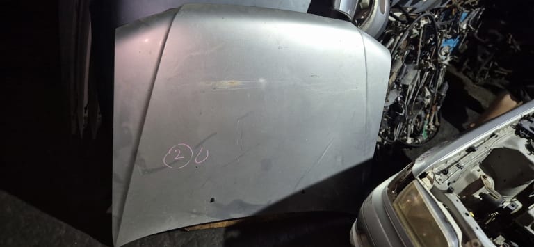 Hood + Fender Toyota Carina