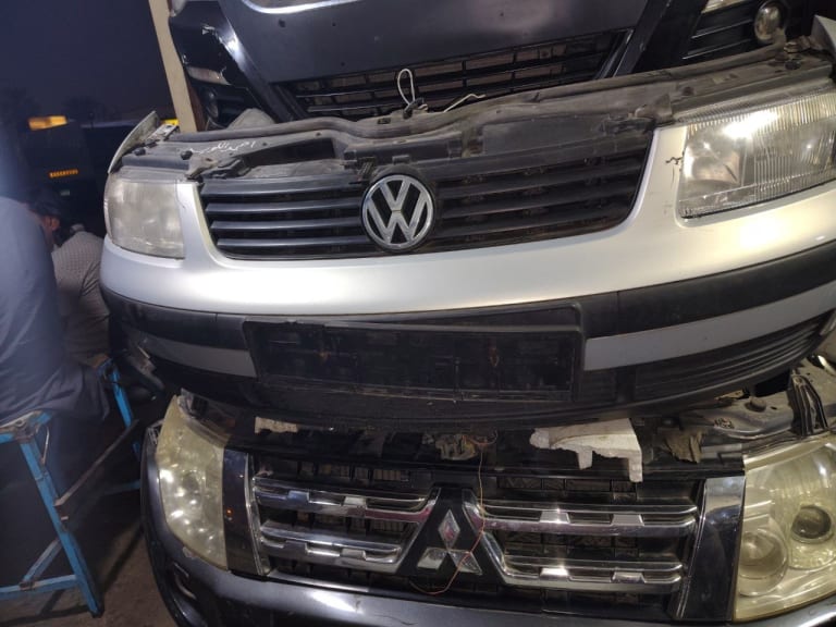 Nose cut Volkswagen Passat