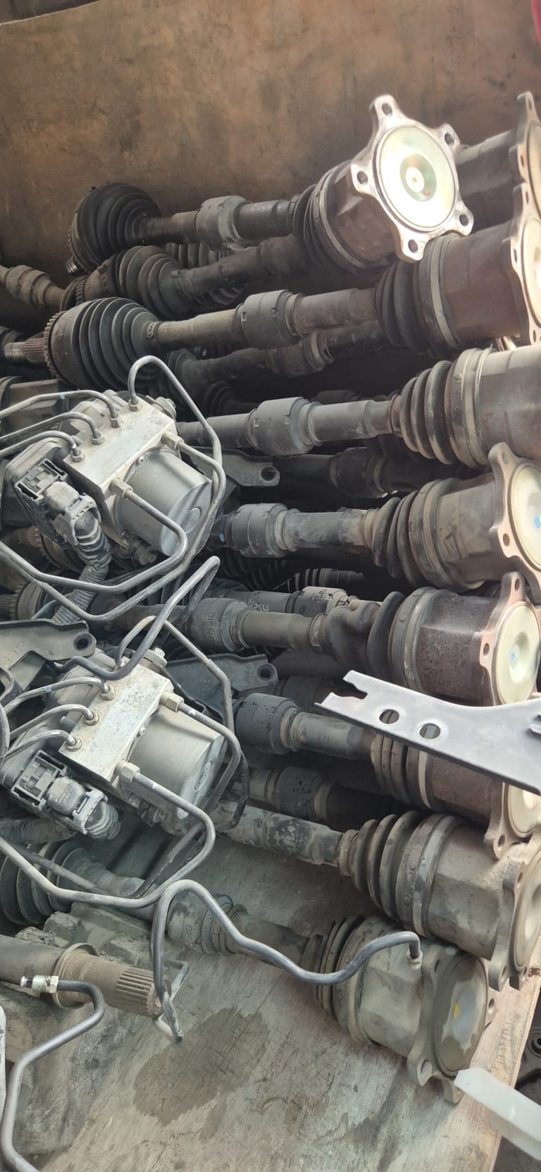 Driveshaft Nissan NT30 used in Sharjah — photo 2