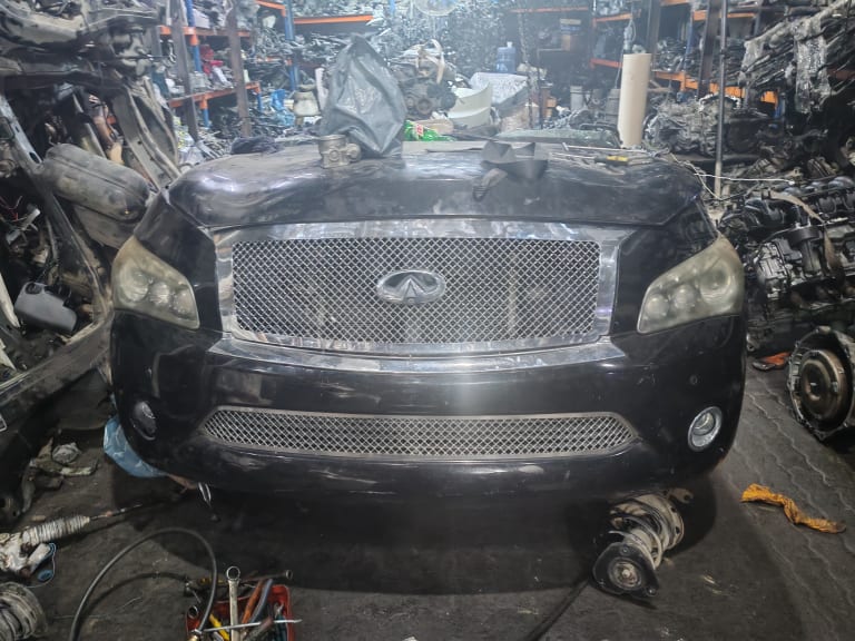 Nose cut + Hood + Fender Infiniti QX56 used in Sharjah — photo 6