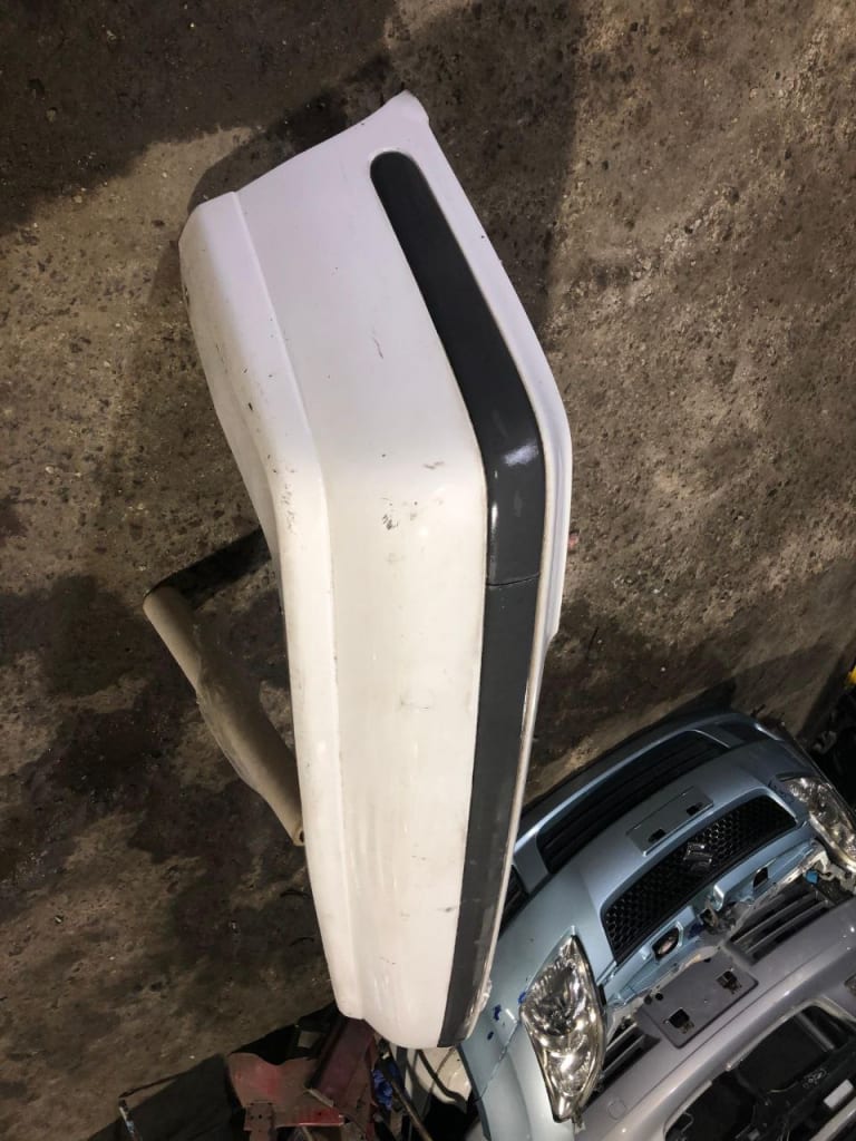 Bumper Nissan Sunny used in Sharjah — photo 2