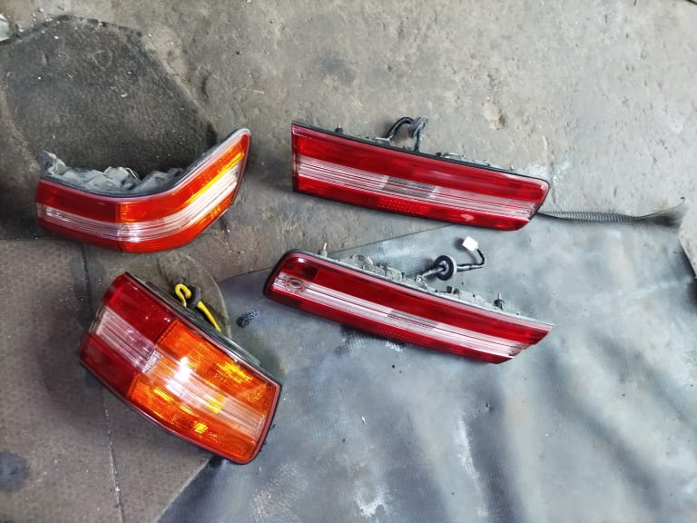 Tail lights Toyota Mark II used in Sharjah — photo 6