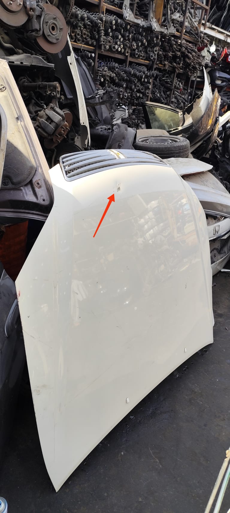 Hood Toyota Mark II used in Sharjah — photo 2