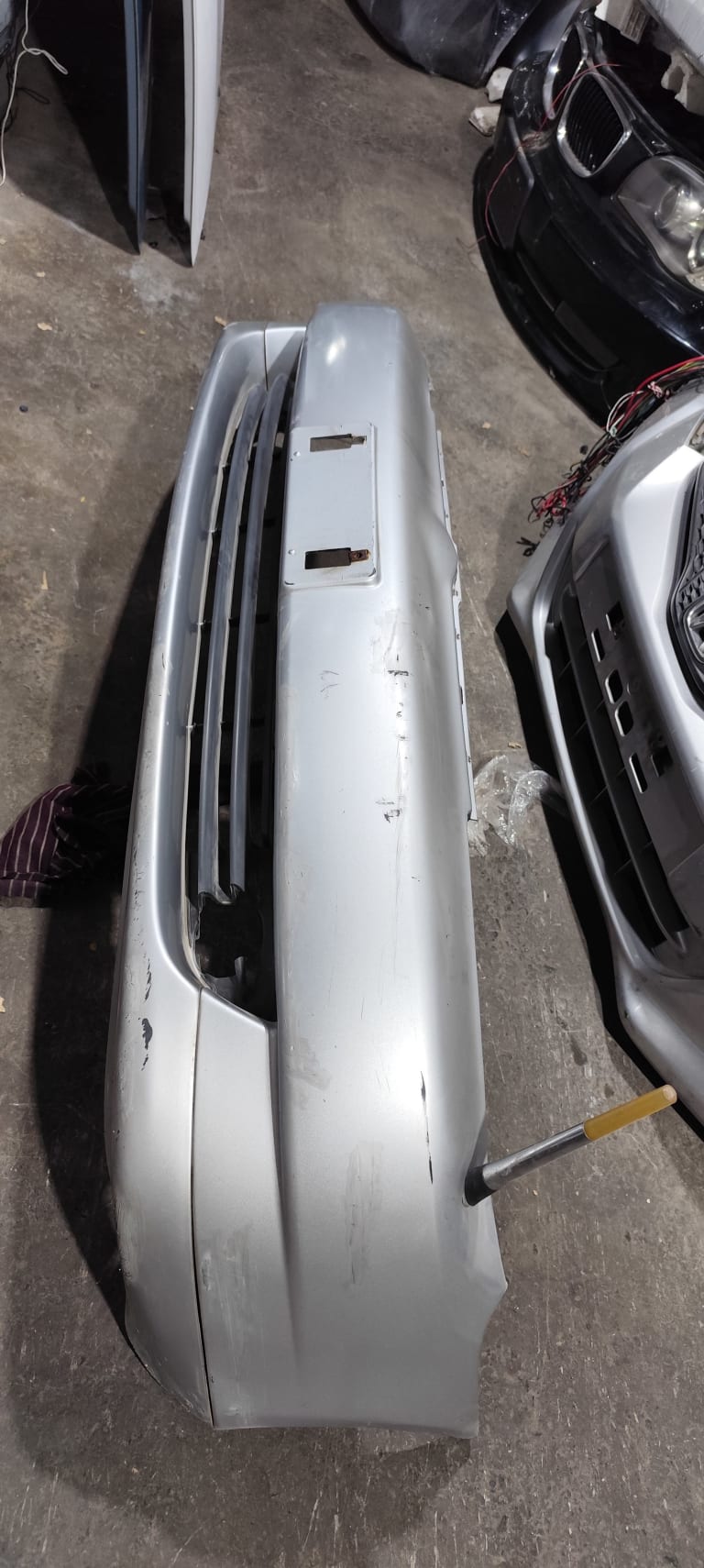 Bumper + Grille Toyota Platz used in Sharjah — photo 7