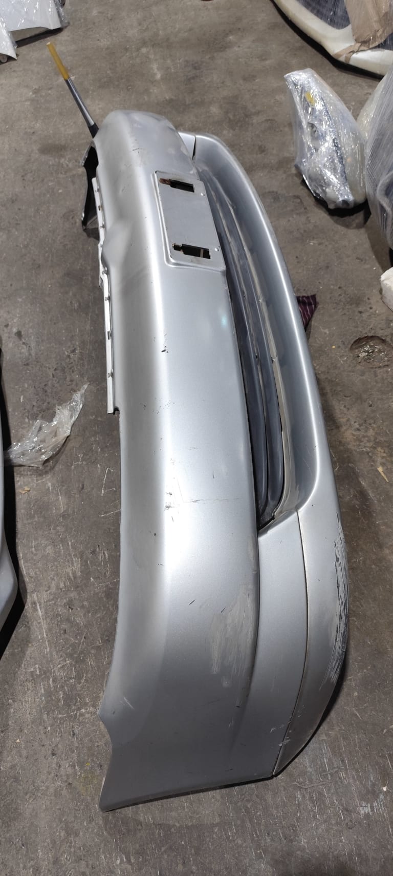 Bumper + Grille Toyota Platz