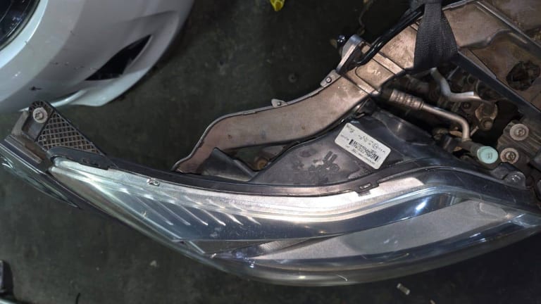 Nose cut Ford Focus used in Sharjah — photo 2