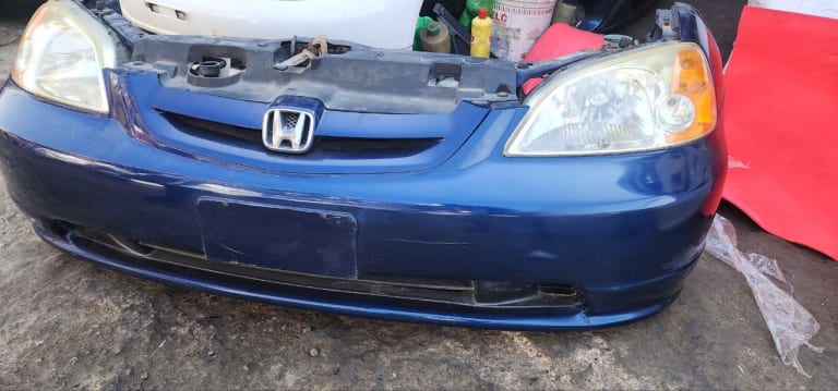 Bumper + Grille + Headlights Honda Civic used in Sharjah — photo 2