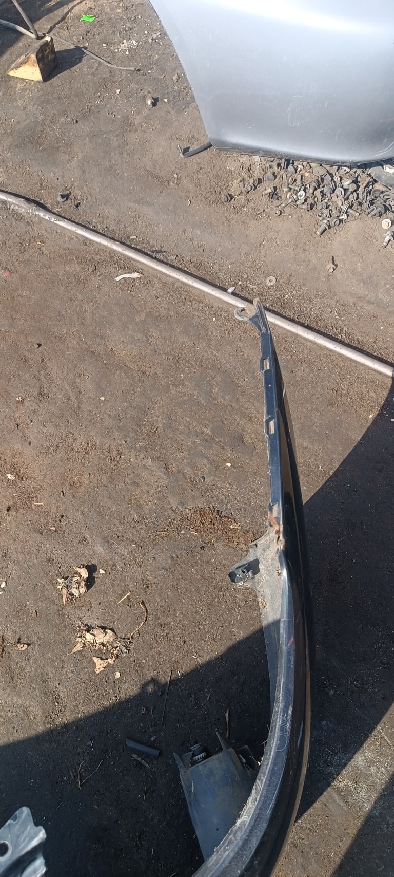 Bumper + Grille Toyota Caldina used in Sharjah — photo 2