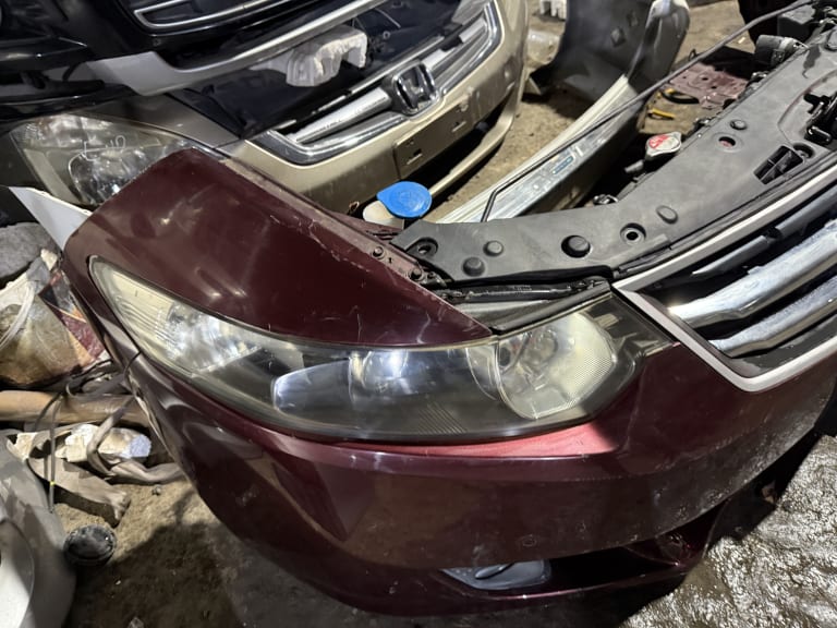 Nose cut Honda Accord used in Sharjah — photo 6