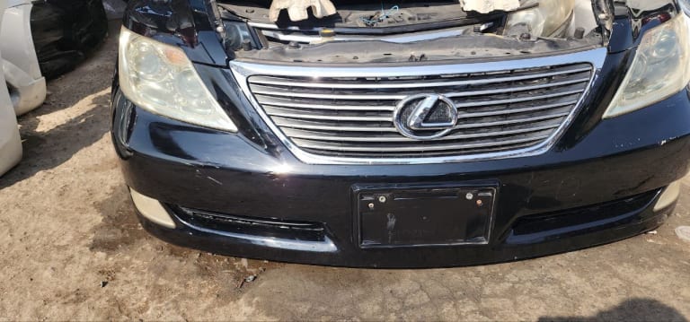 Nose cut Lexus LS 460