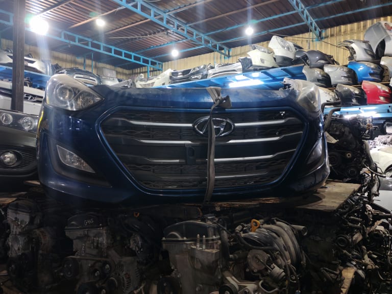 Nose cut Hyundai i30 used in Sharjah — photo 2