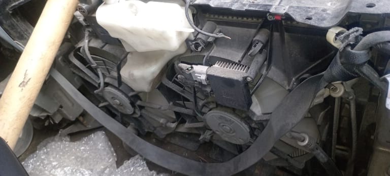 Nose cut Mazda CX-7 used in Sharjah — photo 2