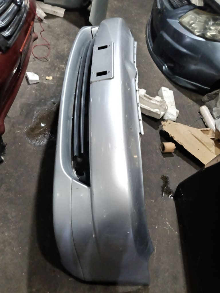 Bumper + Headlights Toyota Echo used in Sharjah — photo 2