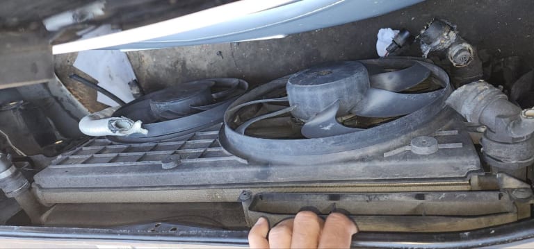 Nose cut + Hood + Fender Volkswagen Passat B7 used in Sharjah — photo 2