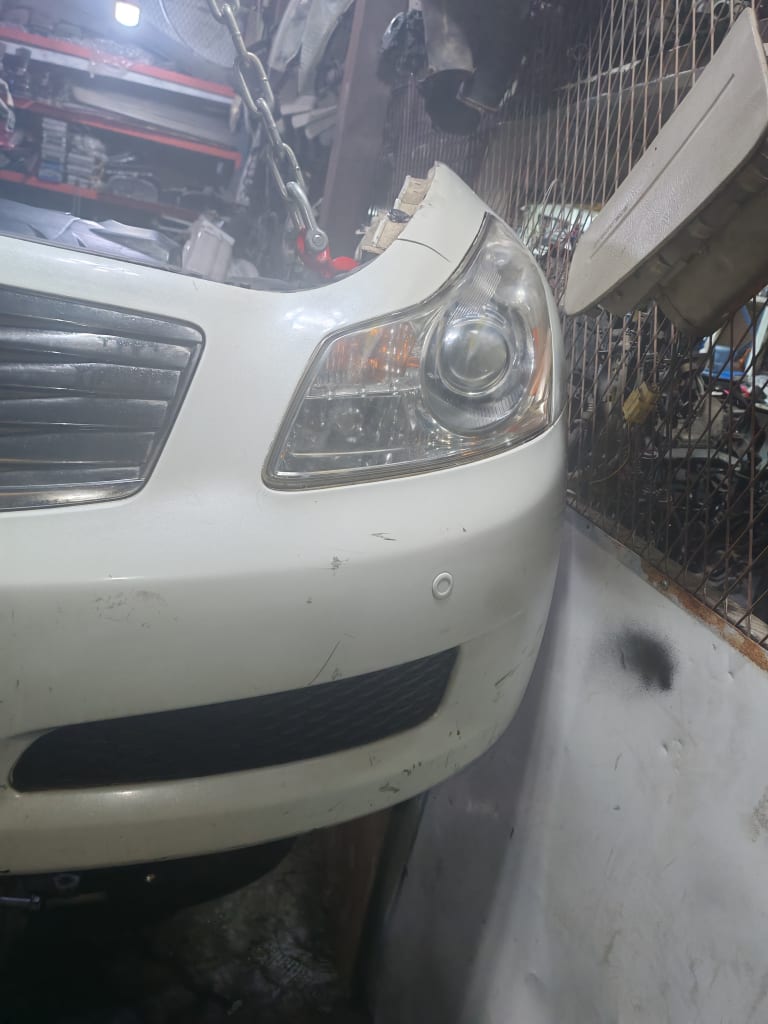 Nose cut Infiniti EX37 used in Sharjah — photo 2