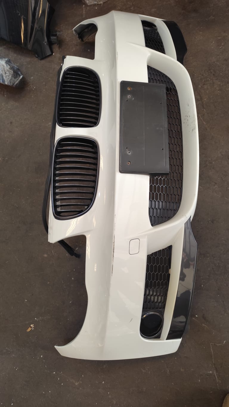 Bumper + Grille BMW 1 Series