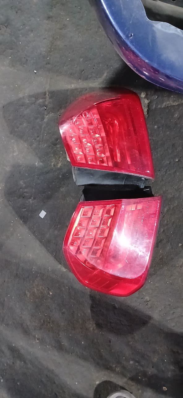 Nose cut + Hood + Fender BMW E90 used in Sharjah — photo 2