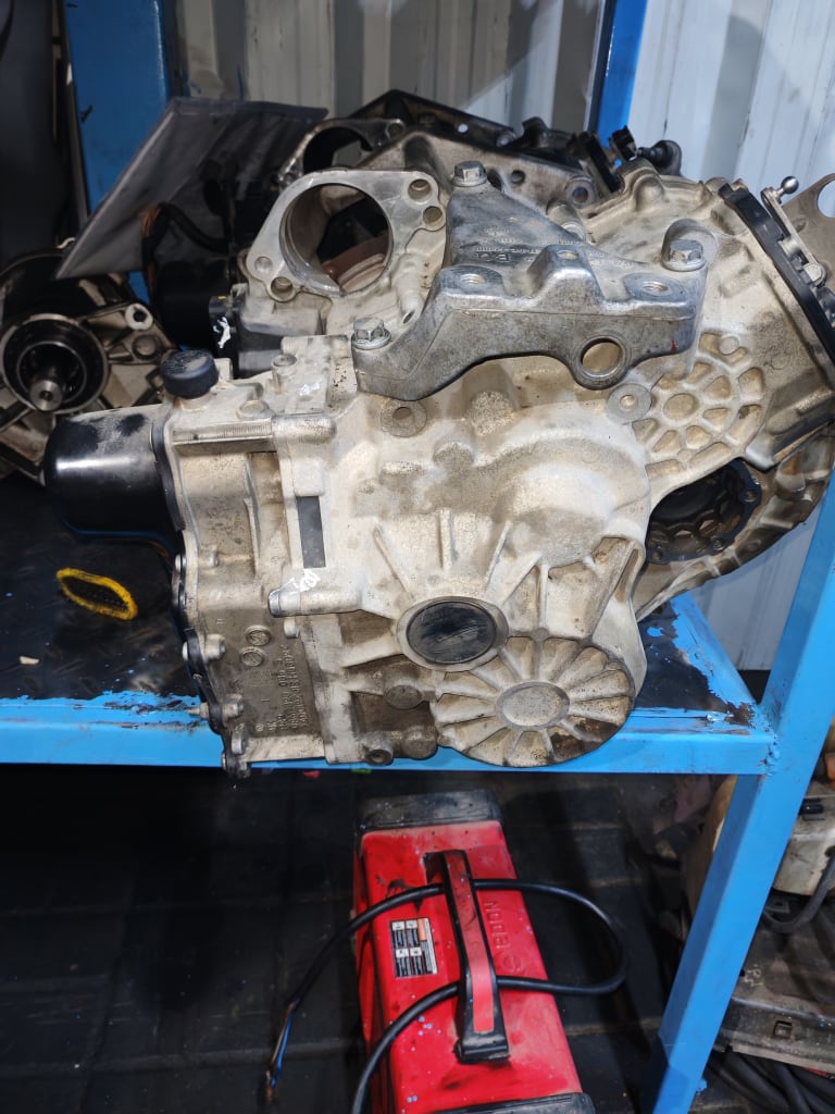 Automatic transmission Volkswagen DSG7 PLG used in Sharjah — photo 2