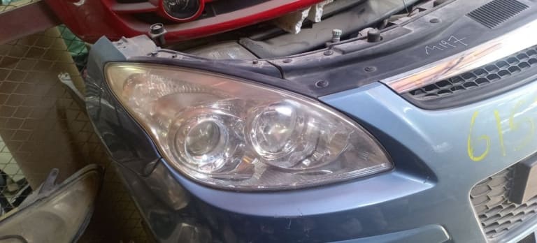 Nose cut Hyundai i30 used in Sharjah — photo 9